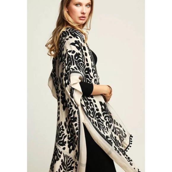 Black Damask Boho Pompom Trim Kimono Wrap One Size - Picture 2 of 6